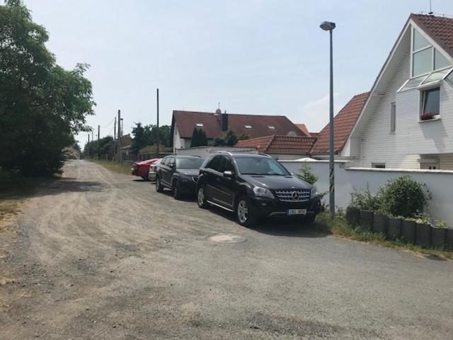 Homestay U Hanky Zdiby Exterior foto